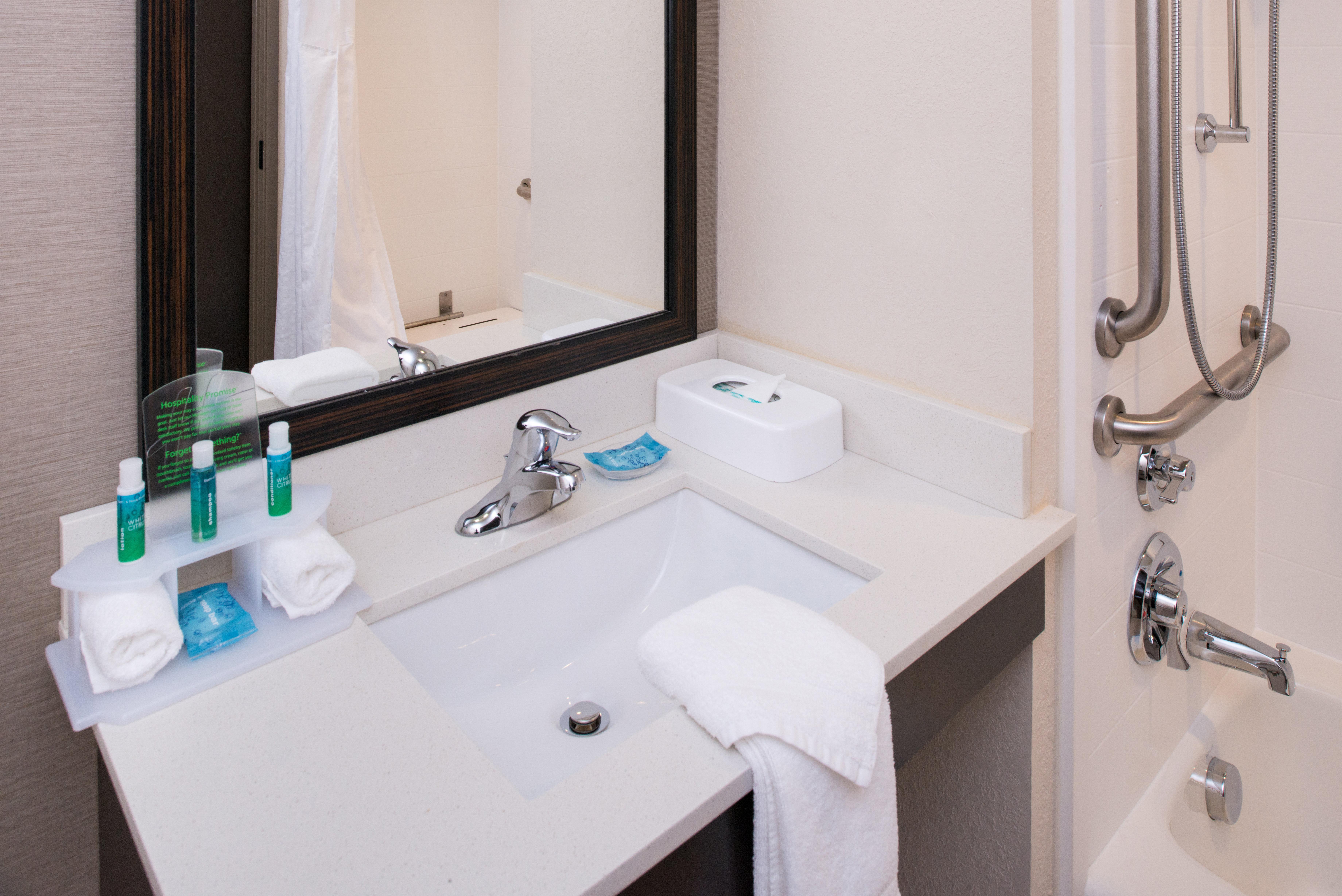 Holiday Inn Express & Suites Monroe By Ihg Buitenkant foto