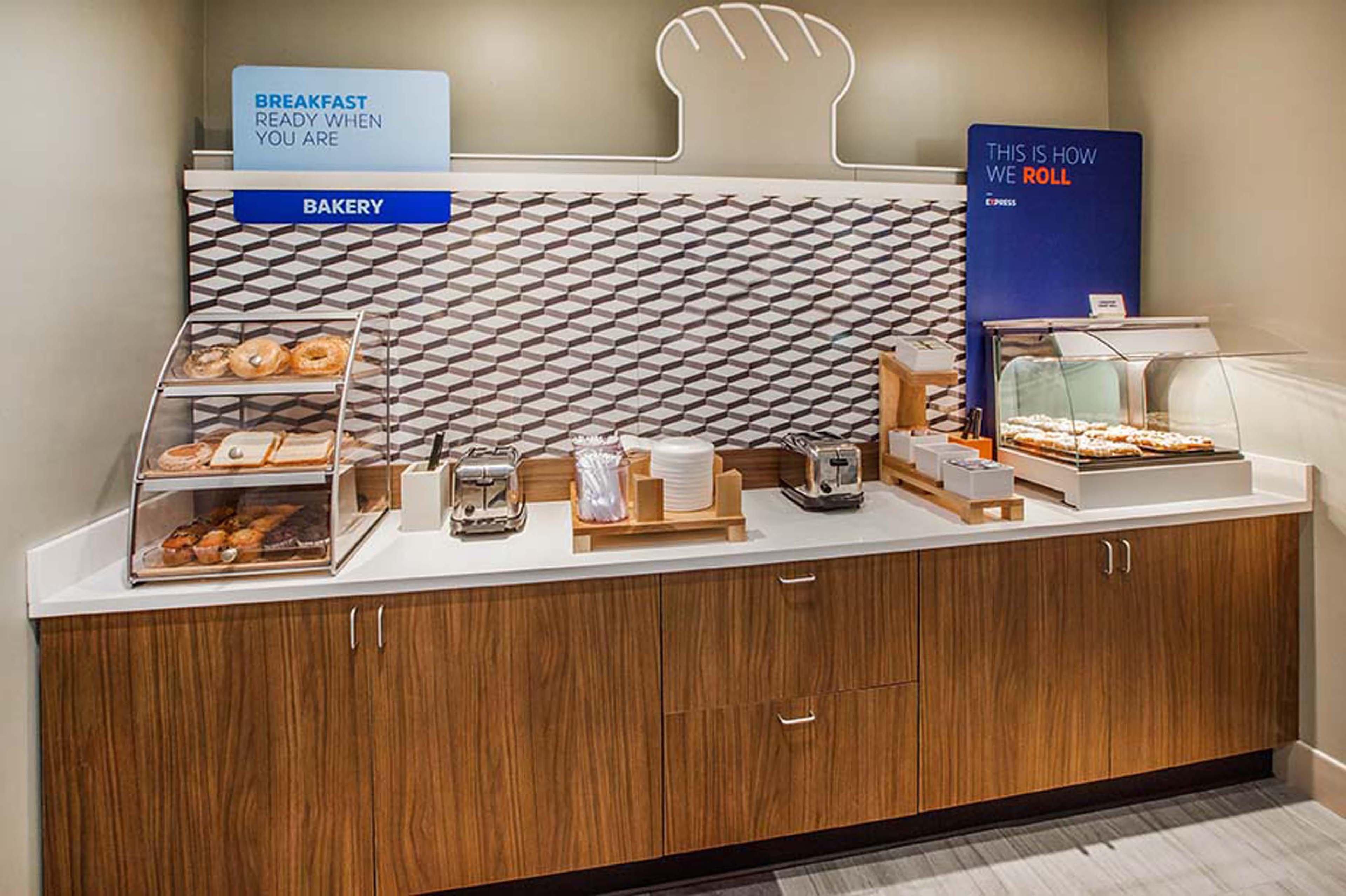 Holiday Inn Express & Suites Monroe By Ihg Buitenkant foto