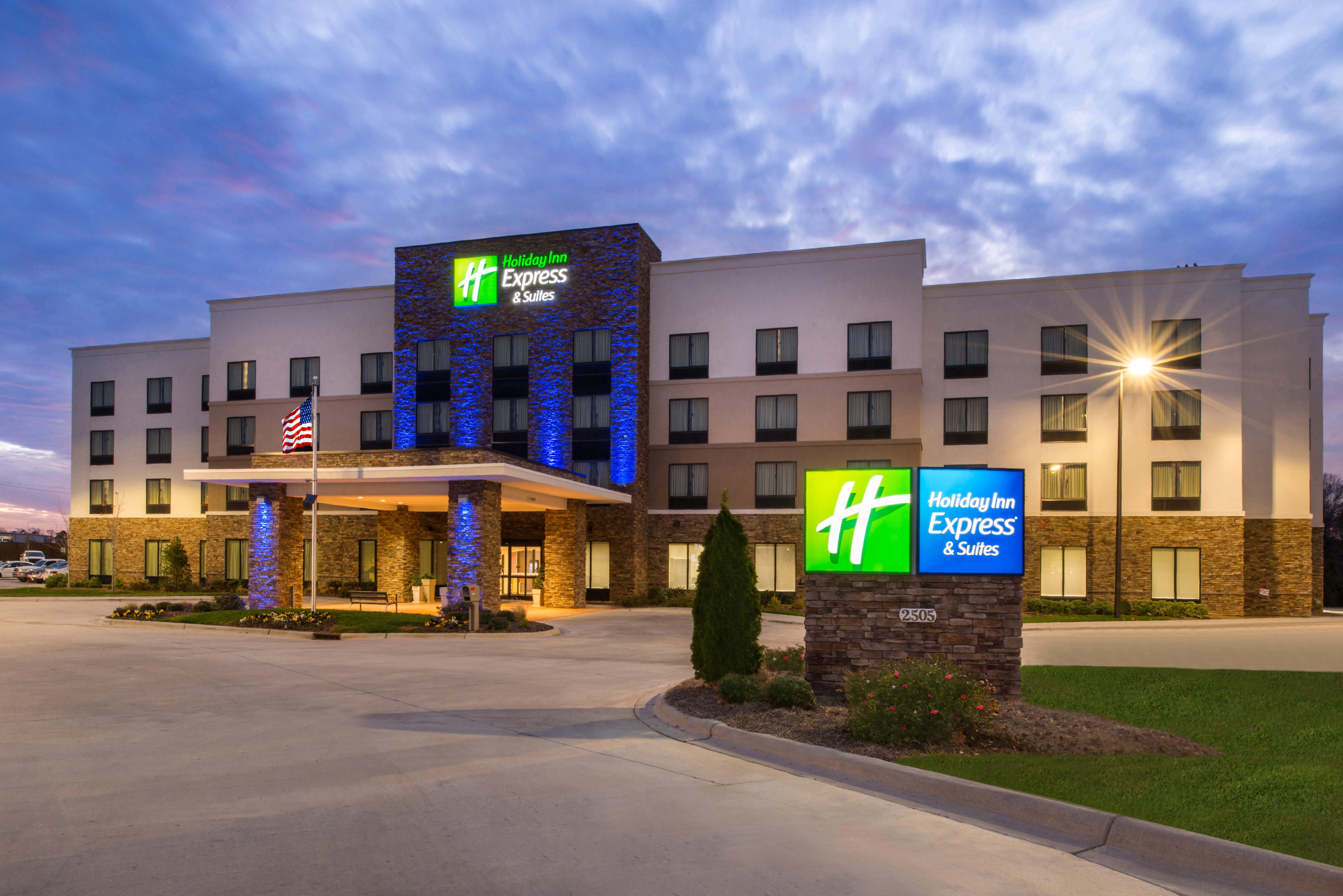 Holiday Inn Express & Suites Monroe By Ihg Buitenkant foto